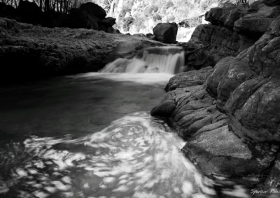 photo-de-roche-et-torrent-fine-art