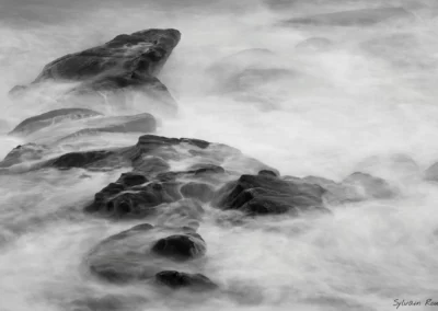 photo geologique eau noir et blanc